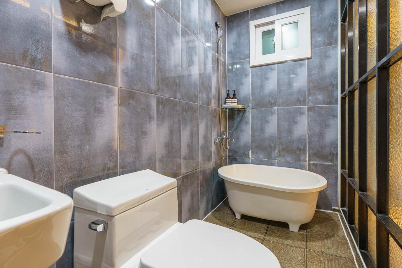 Hotel Less Сеул Экстерьер фото